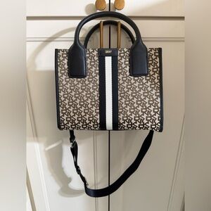 DKNY Womens Carlita Jacquard Logo Tote Shoulder Purse NWT